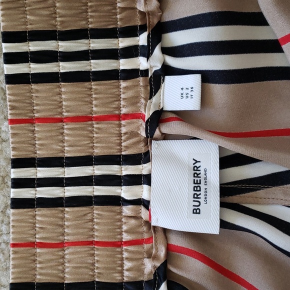 BURBERRY ICON STRIPE 100% SILK MARSETT SHORTS - Picture 8 of 11